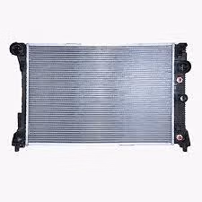 W204 RADIATOR AUTO FL NEW