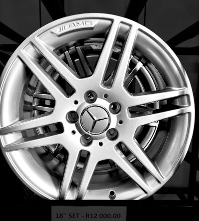 18 INCH RIM SET REFURBISHED