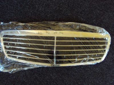 BONNET GRILLE 211 Facelift NEW